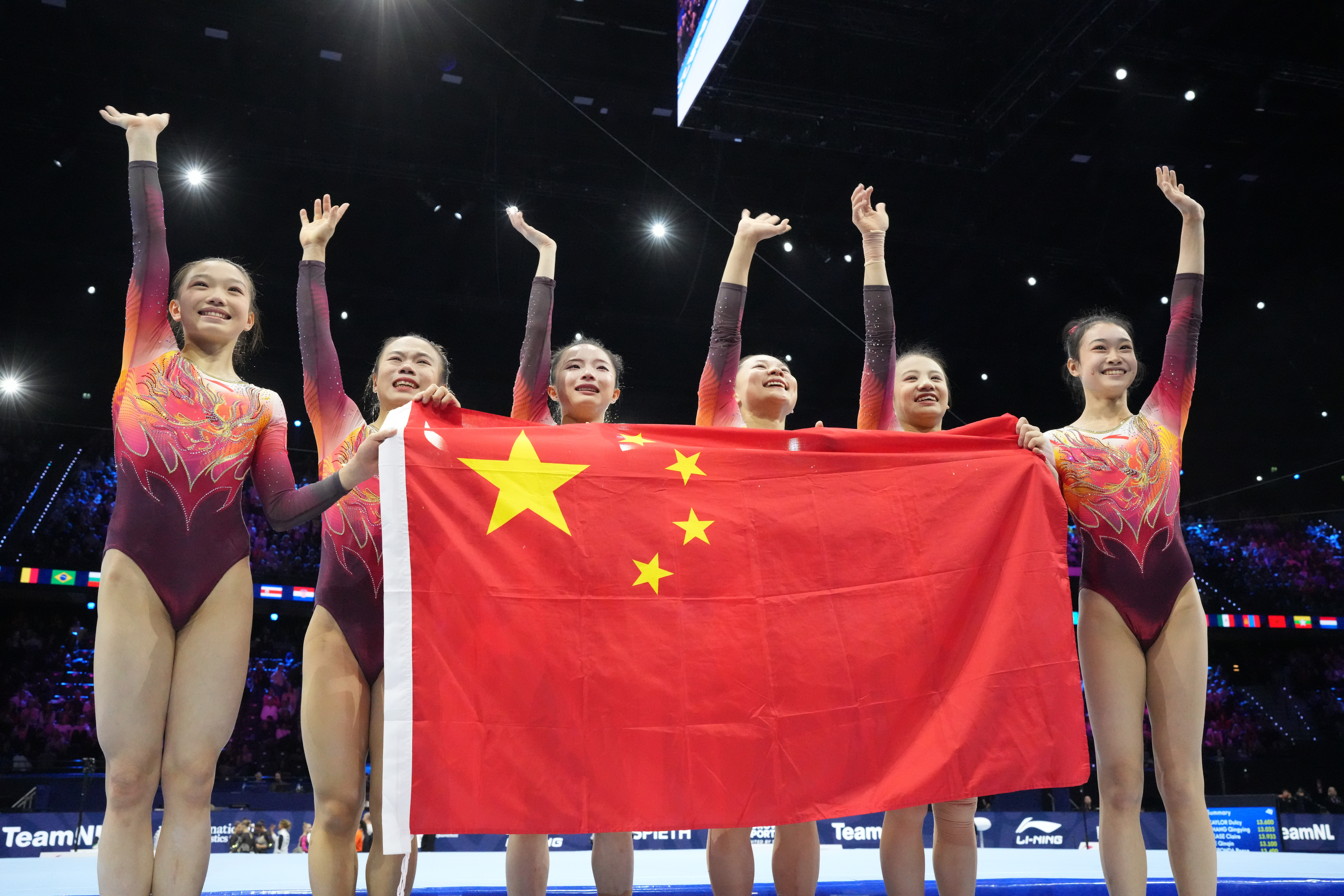 中國體操女團世錦賽奪冠 時隔20年再登頂並獲奧運資格